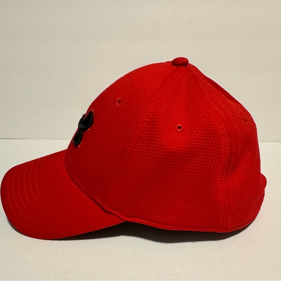 Under Armour Fitted Hat Red L/XL Embroidered Logo Vent Holes Unisex EUC - Picture 5 of 9